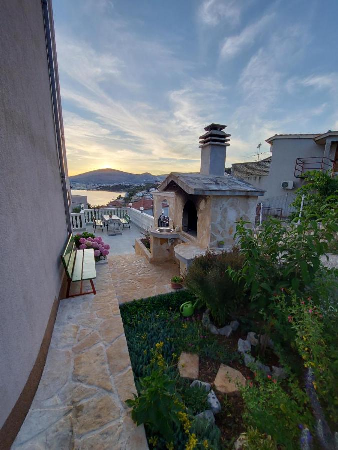 Apartments Gracia & Toni Trogir Exteriér fotografie